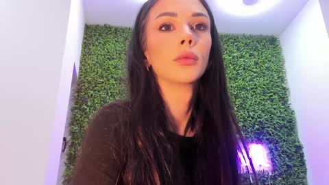 hotfallingdevil online show from 17, 1, 2026