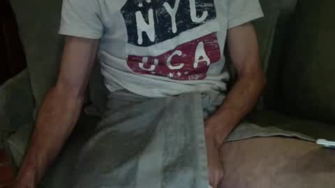 Snapshot of hotfrenchdadd chatting on 2, 1, 2025 hotfrenchdadd online show from 2, 1, 2025