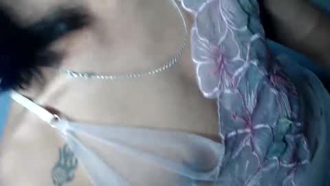 Snapshot of hotgirl_krisxx chatting on 20, 9, 2025 hotgirl_krisxx online show from 20, 9, 2025