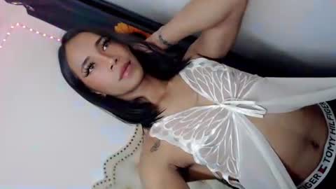 Snapshot of hotgirl_krisxx chatting on 4, 10, 2025 hotgirl_krisxx online show from 4, 10, 2025