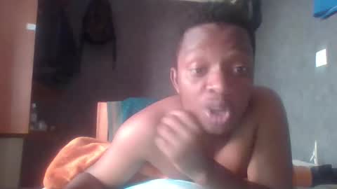 hotguyy001 online show from 19, 2, 2025