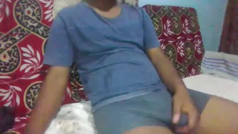 hotguyy001 online show from 18, 2, 2026