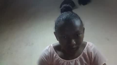 Snapshot of hotiesveronique chatting on 18, 9, 2025 veronique online show from 18, 9, 2025