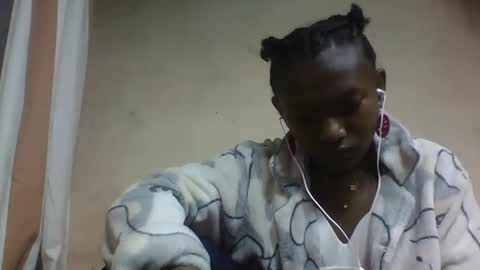 Snapshot of hotiesveronique chatting on 21, 9, 2025 veronique online show from 21, 9, 2025