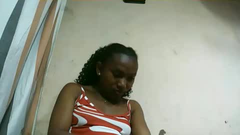Snapshot of hotiesveronique chatting on 28, 9, 2025 veronique online show from 28, 9, 2025