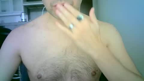 Snapshot of hotitan chatting on 26, 4, 2026 hottitan twitter Marianoshcam online show from 26, 4, 2026