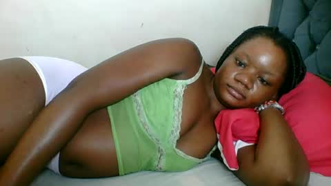 Snapshot of hotjeylee chatting on 24, 6, 2026 LOYCE online show from 24, 6, 2026