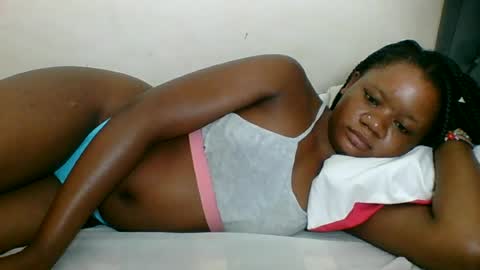 Snapshot of hotjeylee chatting on 25, 6, 2026 LOYCE online show from 25, 6, 2026