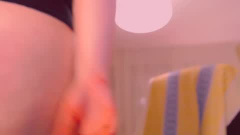 Angela online show from 5, 11, 2025