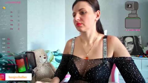 Snapshot of hotkleoo chatting on 28, 2, 2025 MistressM online show from 28, 2, 2025