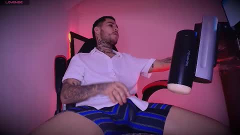 Snapshot of hotlatinox20cm chatting on 7, 1, 2026 HoTLatinoX20CM online show from 7, 1, 2026