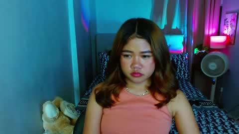 Layla online show from 20, 2, 2025