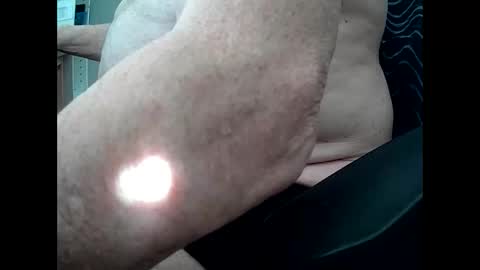 hotmassage50 online show from 8, 3, 2025