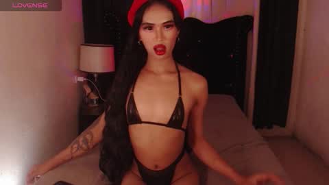 hotmidusatransontop online show from 4, 3, 2026