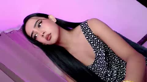 Snapshot of hotnaughty_beatrice chatting on 22, 9, 2025 HOT BEATRICE online show from 22, 9, 2025