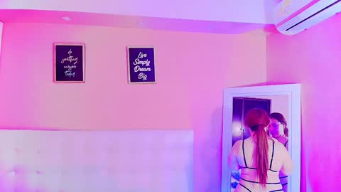 Snapshot of hotpawgmilf chatting on 30, 1, 2025 Sussy Bloom online show from 30, 1, 2025