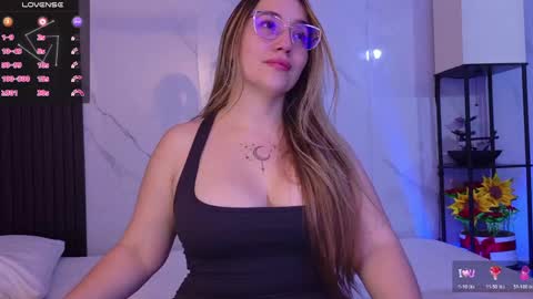 Snapshot of hotpawgmilf chatting on 30, 5, 2026 Sussy Bloom online show from 30, 5, 2026