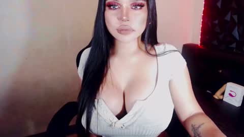 Snapshot of hotsexyhugetrans chatting on 21, 12, 2024 Marga Avery online show from 21, 12, 2024