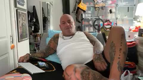 hotstuff775616 online show from 6, 11, 2025