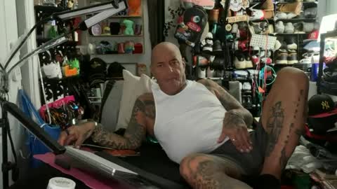 hotstuff775616 online show from 4, 7, 2026