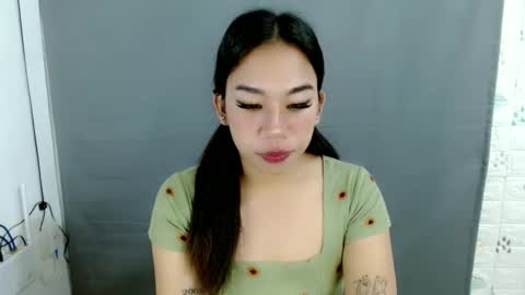 jelaigrande  online show from 5, 3, 2025