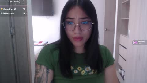Snapshot of hottbee1 chatting on 12, 2, 2025 AMY online show from 12, 2, 2025