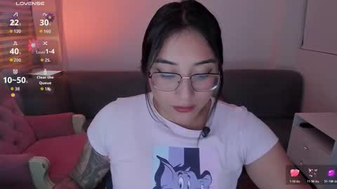 hottbee3645 online show from 20, 2, 2026