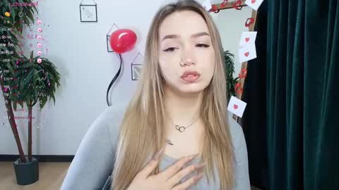 Snapshot of hottease_pvt chatting on 11, 2, 2025 hello Im Eva online show from 11, 2, 2025