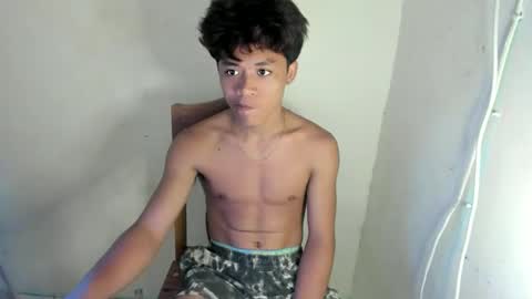 hottie_migs online show from 12, 4, 2026