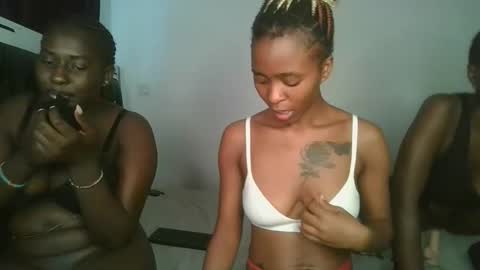 Snapshot of hottie_mistie chatting on 6, 5, 2026 hottie_mistie online show from 6, 5, 2026