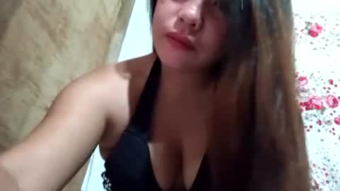 Snapshot of hottie_mommax chatting on 10, 7, 2026 Angel online show from 10, 7, 2026