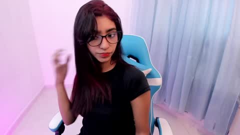 Veronica independent model online show from 7, 2, 2025