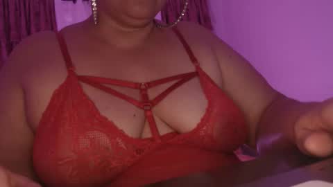 Snapshot of hottieauntie chatting on 18, 10, 2025 sweetie Aunt online show from 18, 10, 2025