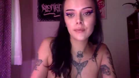 Snapshot of hottietat4u chatting on 7, 2, 2025 Tat  online show from 7, 2, 2025