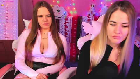 Snapshot of hotty_girls_here chatting on 19, 1, 2025 Ivanna and Jessica online show from 19, 1, 2025