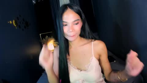 Snapshot of hotty_jane chatting on 27, 5, 2026 Hi i am Jane half vietnamese and half pinay and would like to meet good person here XOXO online show from 27, 5, 2026