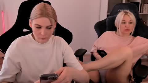 Nessie and Jessie online show from 8, 3, 2025