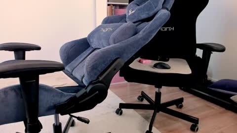 Nessie and Jessie online show from 3, 4, 2026