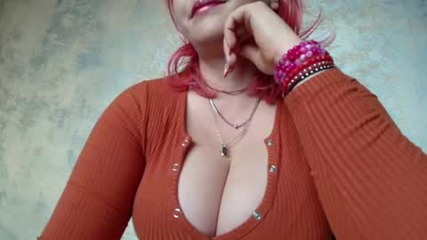 Goddess of  Luv online show from 12, 3, 2025