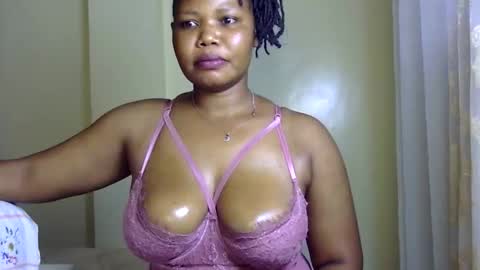 hotysquiter433224 online show from 24, 11, 2025