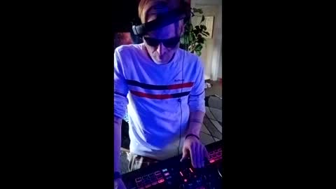 SeanPatrick online show from 11, 4, 2026