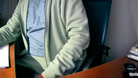 Snapshot of hpeter111 chatting on 23, 11, 2025 Peter online show from 23, 11, 2025