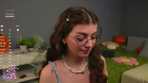 Snapshot of huba_booba chatting on 26, 10, 2025 Diane online show from 26, 10, 2025