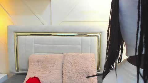 Snapshot of huddah_cam chatting on 11, 2, 2025 huddah online show from 11, 2, 2025