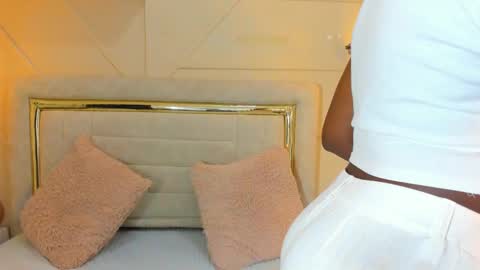 Snapshot of huddah_cam chatting on 1, 3, 2025 huddah online show from 1, 3, 2025