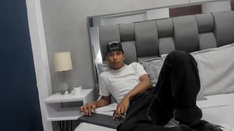 Snapshot of hudson_beasley chatting on 17, 10, 2025 Hudson Beasley online show from 17, 10, 2025
