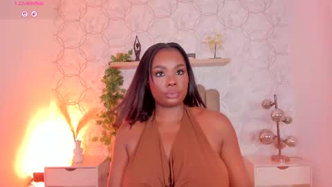 Snapshot of huge_boobs_ebony chatting on 17, 7, 2026 huge boobs ebony online show from 17, 7, 2026