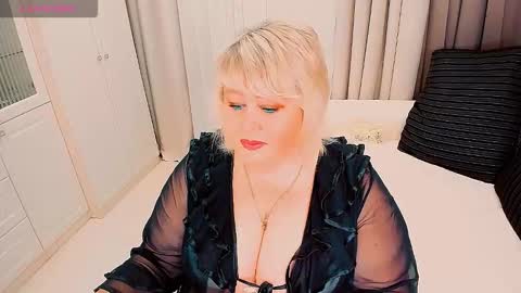 Snapshot of huge_booobs chatting on 23, 2, 2026 milli online show from 23, 2, 2026