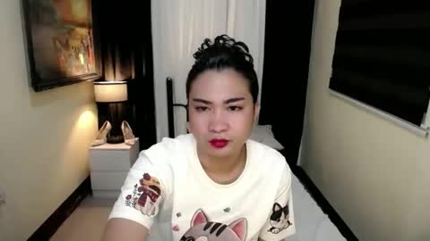 Snapshot of hugemusclecockts chatting on 29, 5, 2026 yesha fox online show from 29, 5, 2026