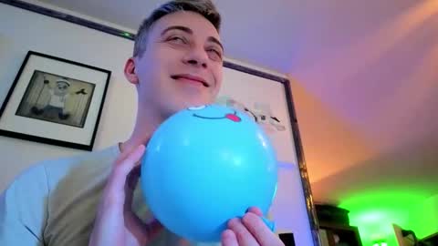 Hugo online show from 8, 1, 2026